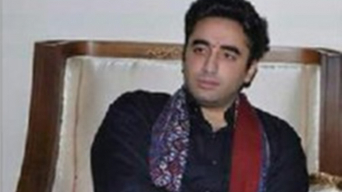 BILAWAL BHUTTO ZARDARI CAST FIRST VOTE IN LOCLA BODIES ELECTION 2015