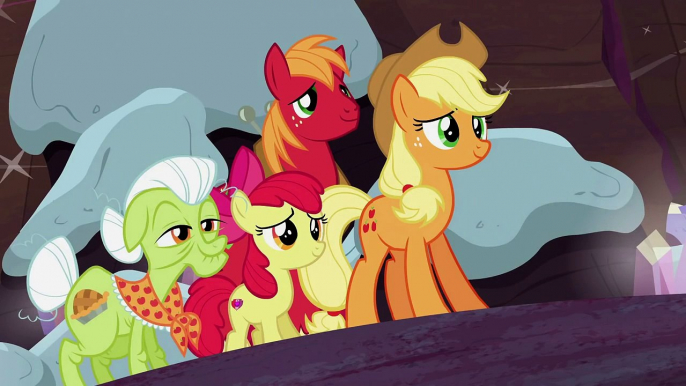 The Apples Spend Hearthswarming With The Pies - My Little Pony: Friendship Is Magic - Seas