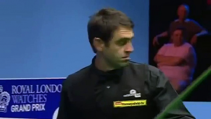 Unbeleievable Snooker Shots - Ronnie O'Sullivan Unbelievable  Snooker shot. The Great Escape  Vs Judd Trump.