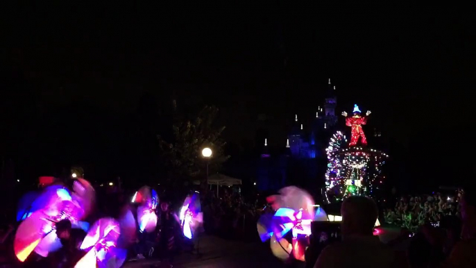 Magic Ending of The Disneyland Resort Paint The Night Parade! Disneyland (Amusement Park)