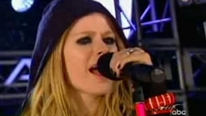 Avril Lavigne Live Girlfriend