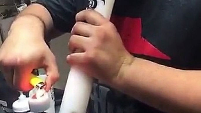 Pizza Hut Employees Take Rips Of The Bong While Baking Pizzas