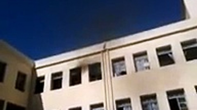 Des élèves ont incendié une classe - Lycée BenOthmane - 2013