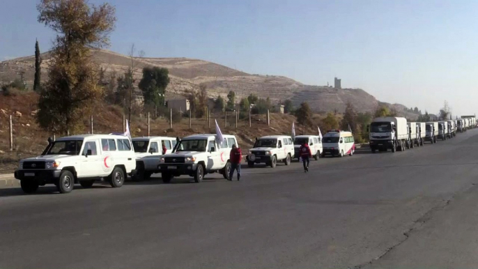 New aid convoy heads to besieged Syrian town