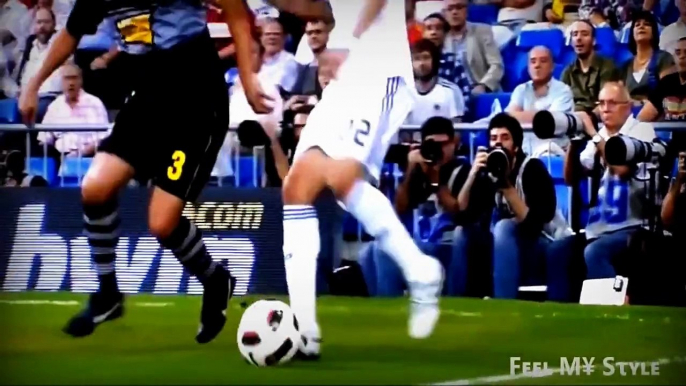 Crazy Skill Show ► Dribbles ● Moves ●Tricks   Ronaldinho ● Freestyle ● Crazy Tricks  Lionel Messi ● Amazing Free Kick Goals HD