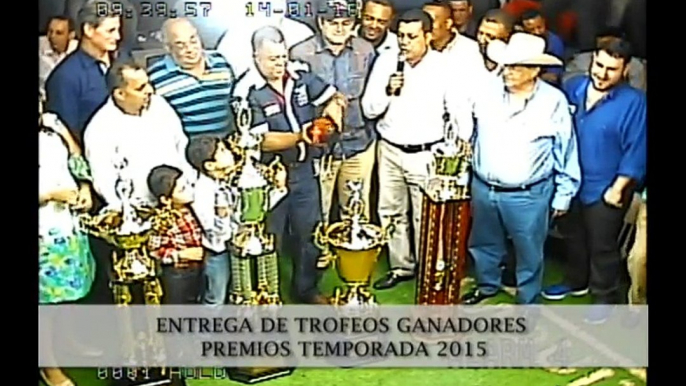 ENTREGA-PREMIOS-y-Entrevista-por-TECNODEPORTES-Traba-C.C.J.-TARABA-CAMPEONA-TEMP.2014-2015-COLISEO-S.F.Macoris Por Manuel Perello - TECNODEPORTES.