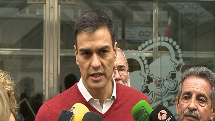 Sánchez acusa a Rajoy de ser "el Red Bull de los independentistas"