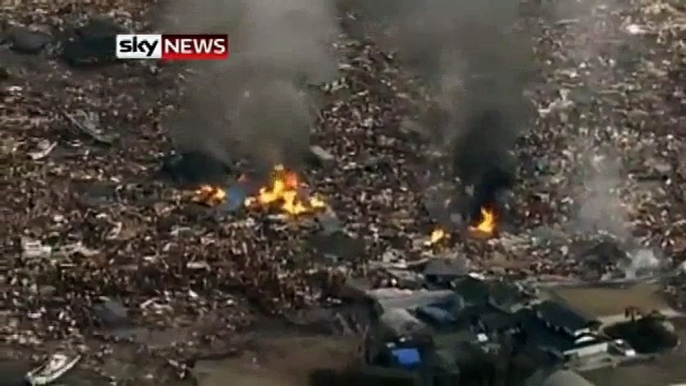 Most Unbelievable footage of Japanese Tsunami I have seen so far (taken from helicopter) Biggest Earthquakes