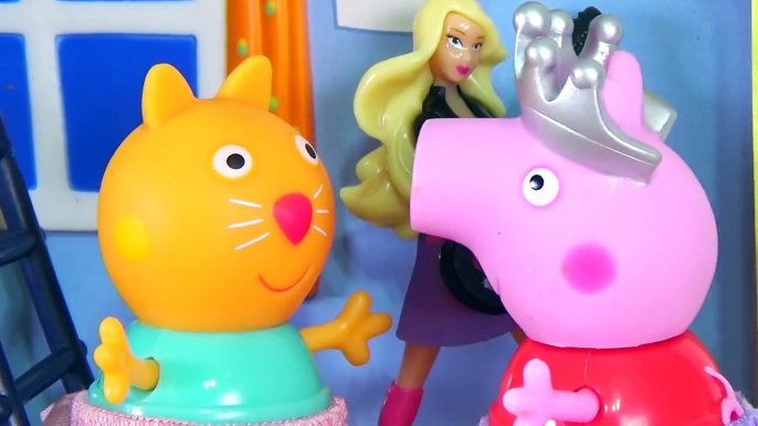 Peppa Pig e Candy Fazendo Ballet! Em Português. Novelinha Brinquedos Peppa Pig Toys