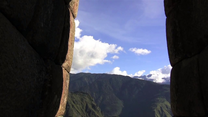 UFO Peru Meteorite Cusco meteor disburses UFO fleet over Machu Picchu 8 25 2011