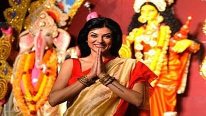 Sushmita Sen and Baba Siddiqui at Bandra Durga Puja