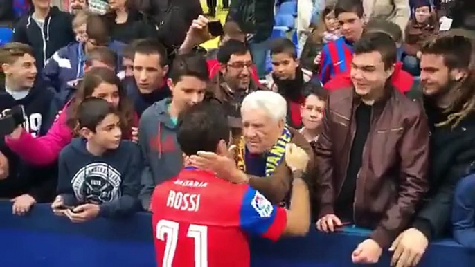 Levante fan & Giuseppe Rossi: "Thank you so much for coming to my Levante, we will come see you everyday"