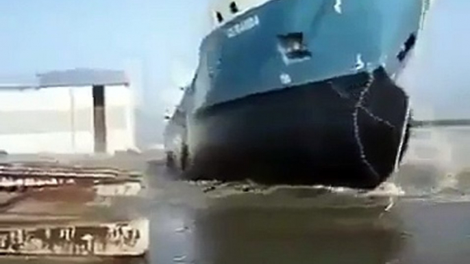 How ships are launched