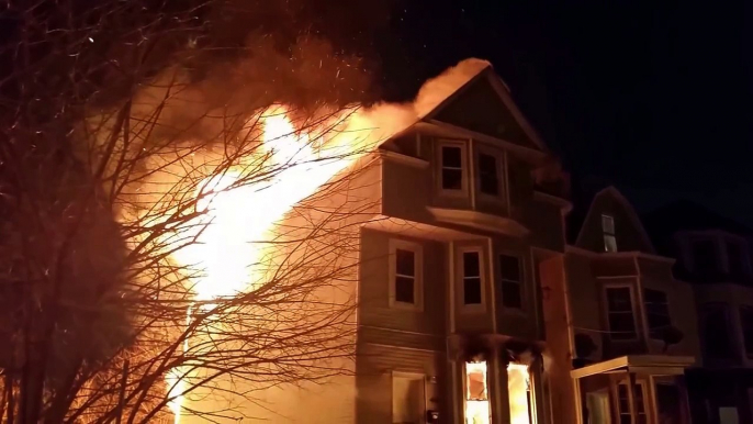 PEOPLE RESCUED FROM NEWARK NEW JERSEY HOUSE FIRE !!!!!