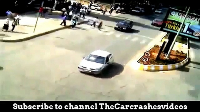 Car Crashes Accidents Caught in Dash Cam compilation HD