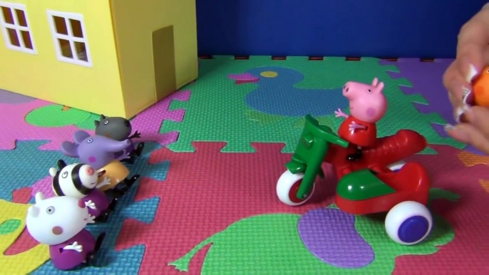 Peppa Pig en français. Peppa Pig a invite ses amis. Les amis de Peppa regarde ses cadeaux