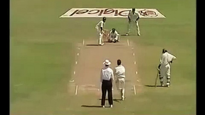 Bowler screams angrily at stunning Lara cover drive