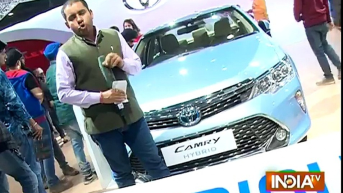 Auto Expo 2016- Take a Look at Toyota Camry, a Hybrid Car