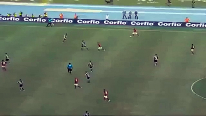 Ronaldinho truco increíble. 3D (Latest Sport)