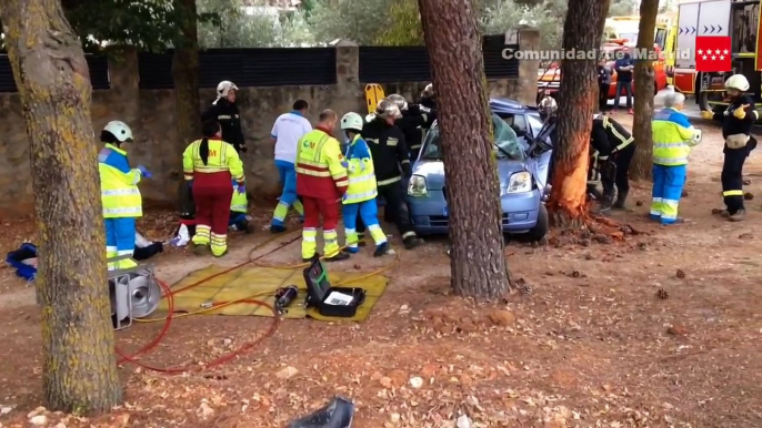 04.10.2015 Accidente de tráfico Nuevo Baztán. Un fallecido y un herido muy grave.