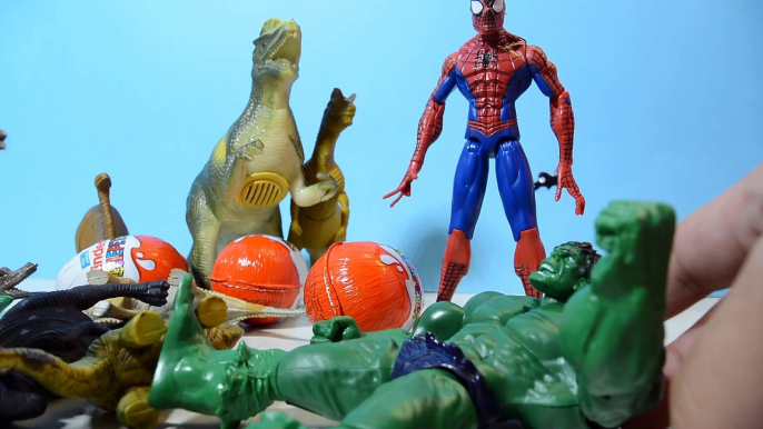 Spider-man and The Incredible Hulk want Kinder Surprise Eggs from dinosaurs and opening Ki