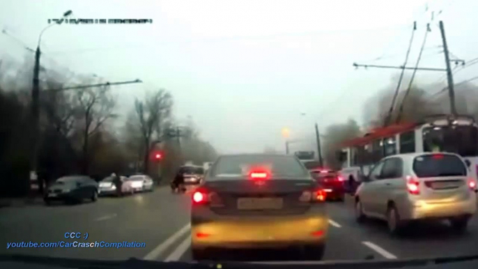 Russian policeman vs car ;)