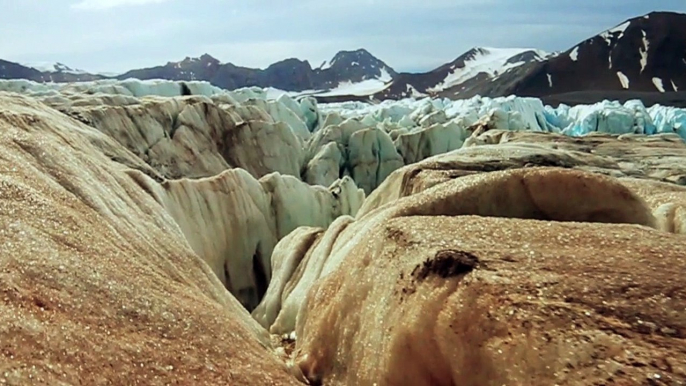 Around The World - Svalbard - Arctic Ocean