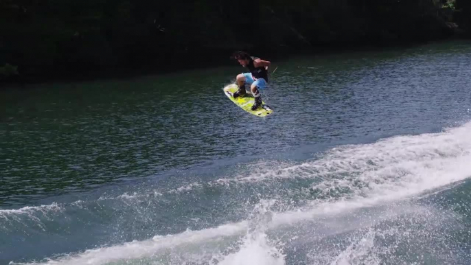 WATERSKI Top 3: 2014 Malibu Wakesetter 247 LSV