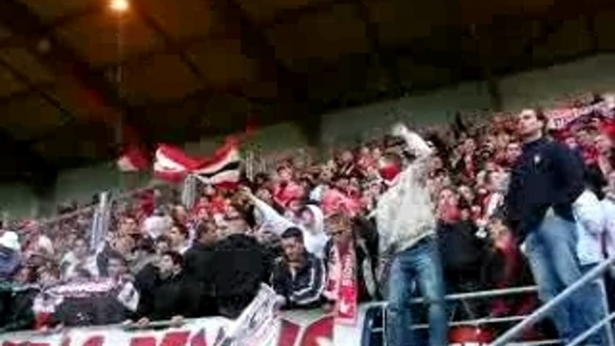 ambiance des ultrem du stade de reims