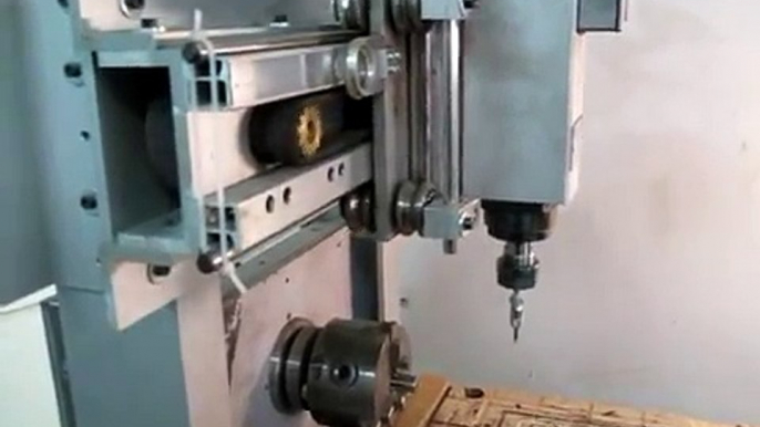 Простой 4x осевой фрезерный ЧПУ Simple 4x axis milling machines