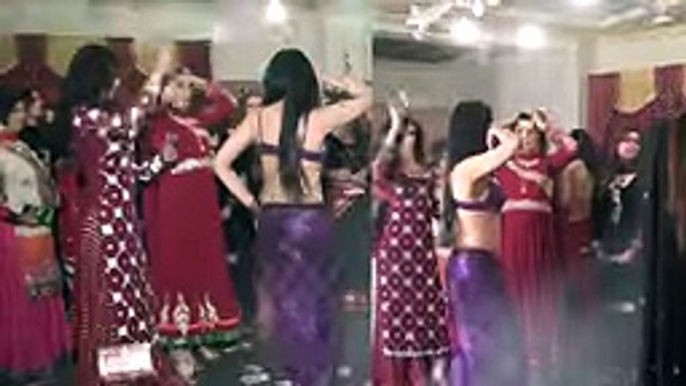 Kashish Lovely Hogayi 2016 PAKISTANI MUJRA DANCE Mujra Videos 2016 Latest Mujra video upcoming hot punjabi mujra latest songs HD video songs new songs PAKISTANI MUJRA DANCE Mujra Videos 2016 Latest Mujra video upcoming hot punjabi mujra latest songs HD