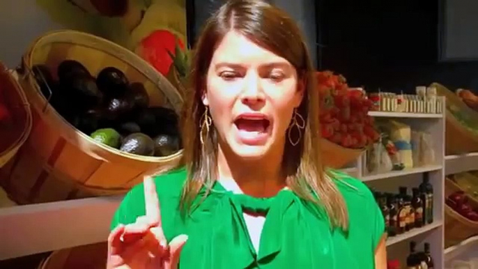 Food Critic and Top Chef Judge Gail Simmons Dishes on Fruit Desserts (News World)