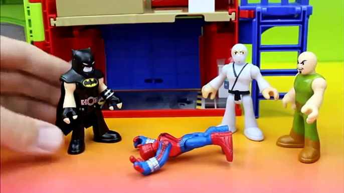 Playskool Spiderman gets tricked by Bane pretending to be Batman Imaginext Green Goblin