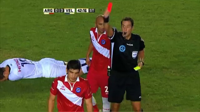 Roja a Martínez. Argentinos 0 - Vélez 3. Fecha 3. Primera División 2015.