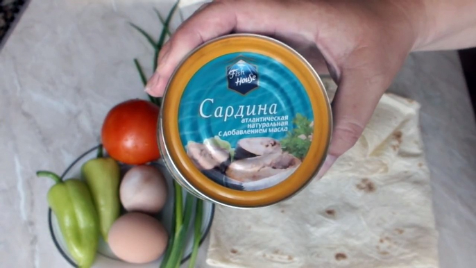 Рулет из лаваша с сардиной и овощами за 10 мин