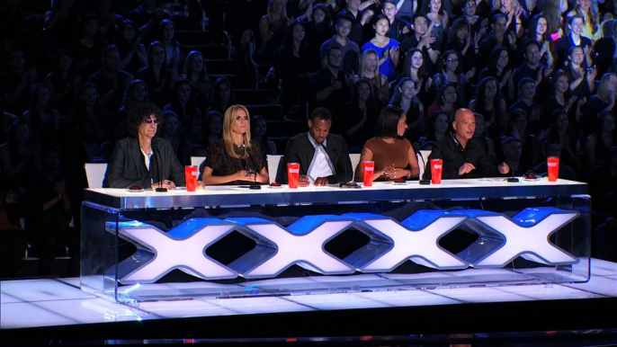 Oz Pearlman: Mentalist Gets Inside Howard Sterns and Howie Mandels Heads - Americas Got Talent