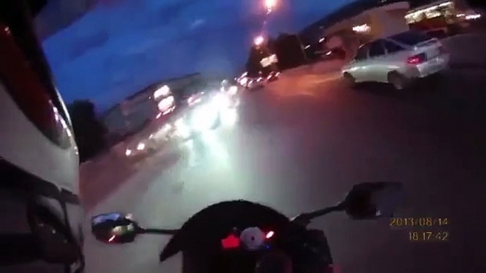 Course poursuite et road rage : Motards Vs Voiture, et ça se termine mal