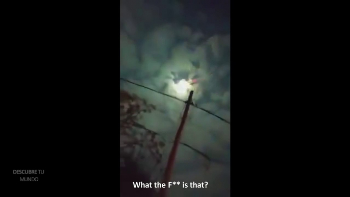 Mysterious green light appears in Argentina skies | Misteriosa luz verde aparece en Argent