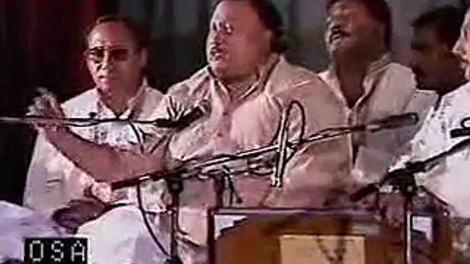 Aankh Uthi Mohabbat Ne Angrai Lee By Nusrat Fateh Ali Khan