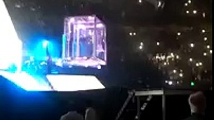 Justin Bieber performing ' Mark My Words ' on Purpose Tour in Seattle , Washington - (March 09 )