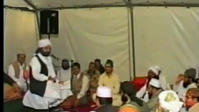 Pir Sayyid Naseeruddin Naseer Sahib Golra Sharif Reading Sehra - Pir Saqib Shaami Sahib