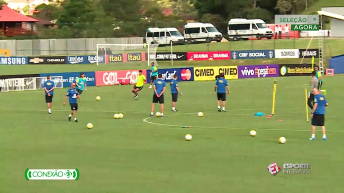 Dunga comanda primeiro treino com todos os atletas convocados e divide os jogadores em dois times