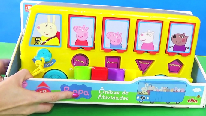 Peppa Pig e George No Ônibus de Atividades Brinquedos Toys Juguetes Em Português BR