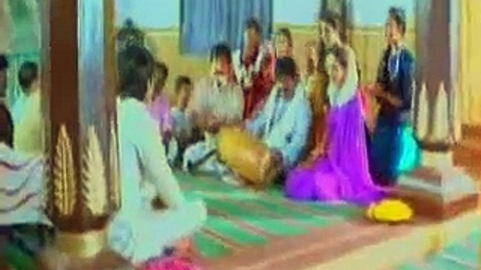 Hrudayamane - Pelli Sandadi HQ  SP Balu Chitra - (320 x 240).flv