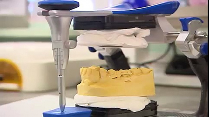 Dentallabor PIZ Duisburg, Privates Institut für ästhetische Zahntechnik