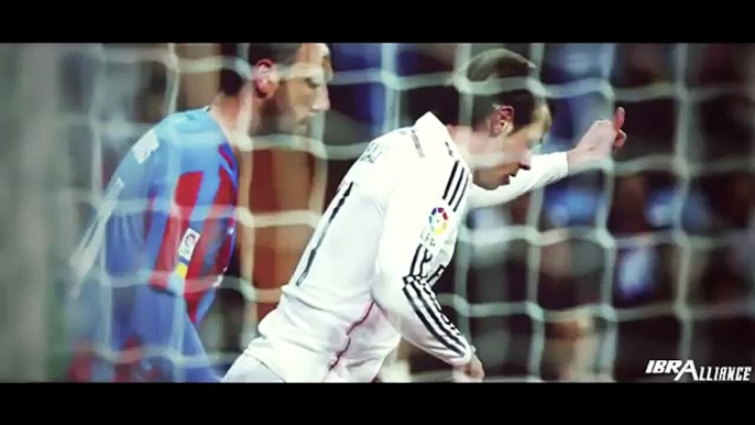 Gareth Bale vs Eden Hazard - Skills & Goals 2015 - Who is th