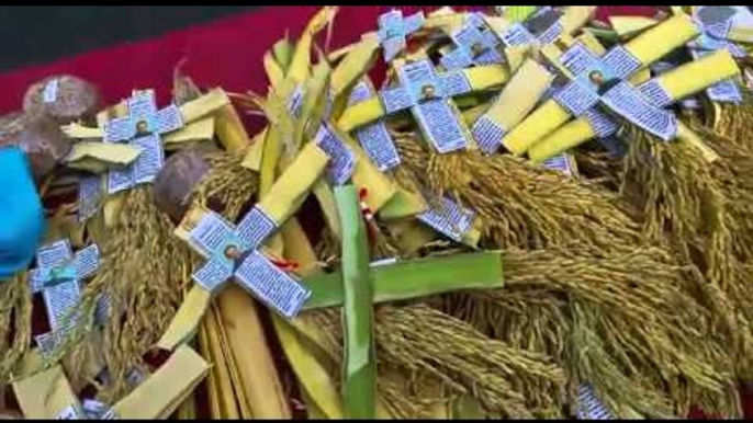 Objetos que se venden a la salida de algunos templos #SemanaSanta2016