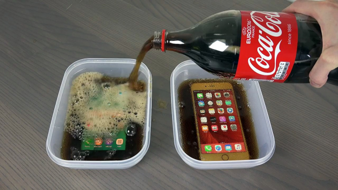 Samsung Galaxy S7 Edge vs. iPhone 6S Plus Coca-Cola + Freeze Test 9 Hours