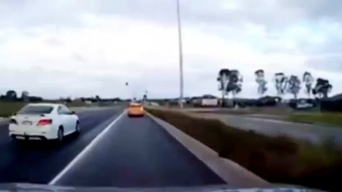 Ghost Car in Australia - Appears out of nowhere