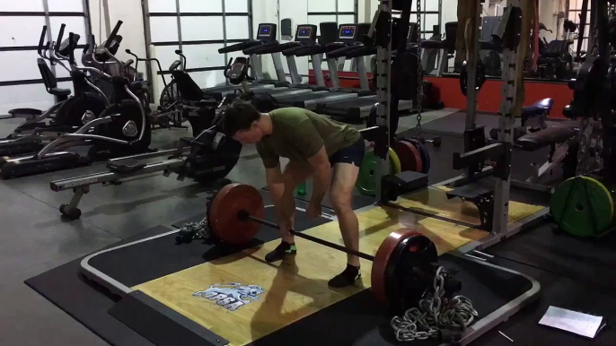 Speed Deadlifts with Chains (Squat Stance)